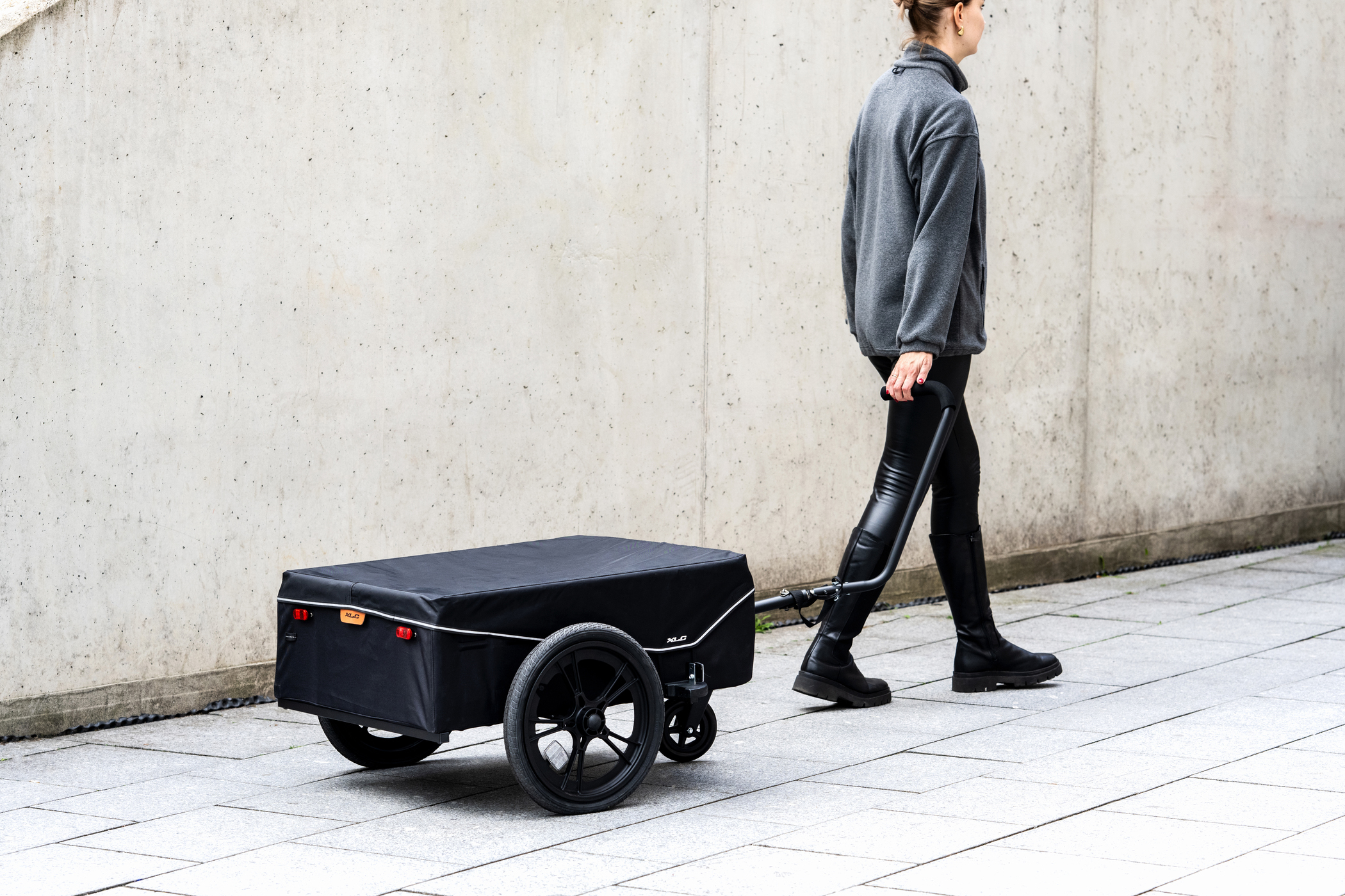 wygodna przyczepka towarowa XLC BS-C11